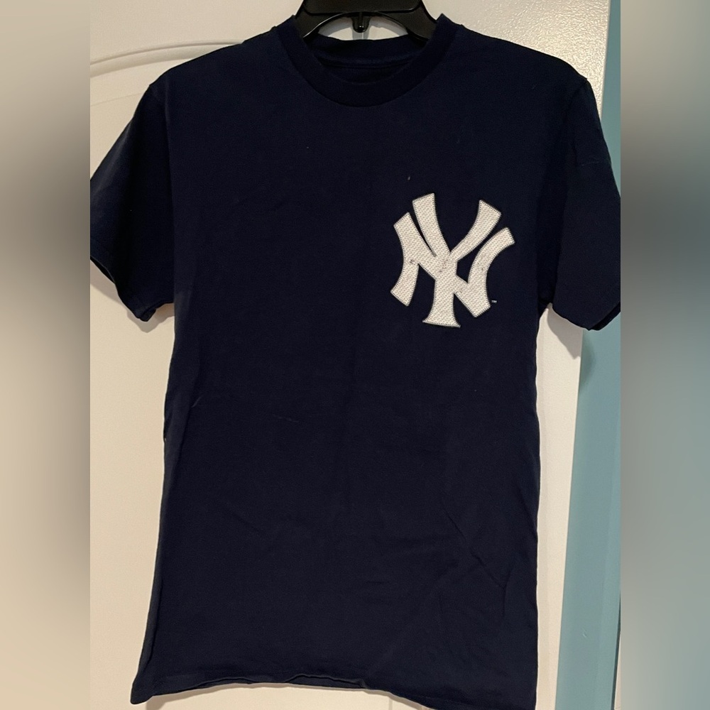 New York Yankees Navy T-Shirt with Aaron Judge name on back Size: S